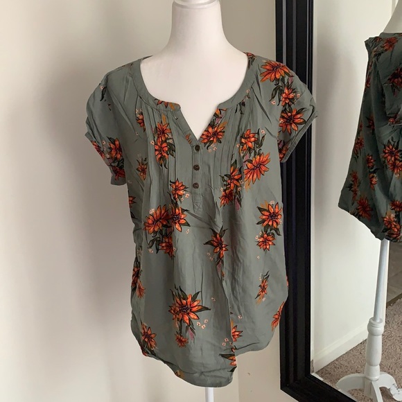 Peasant floral top - Picture 1 of 6